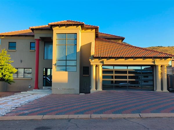 5 Bed House in Magaliesberg Country Estate