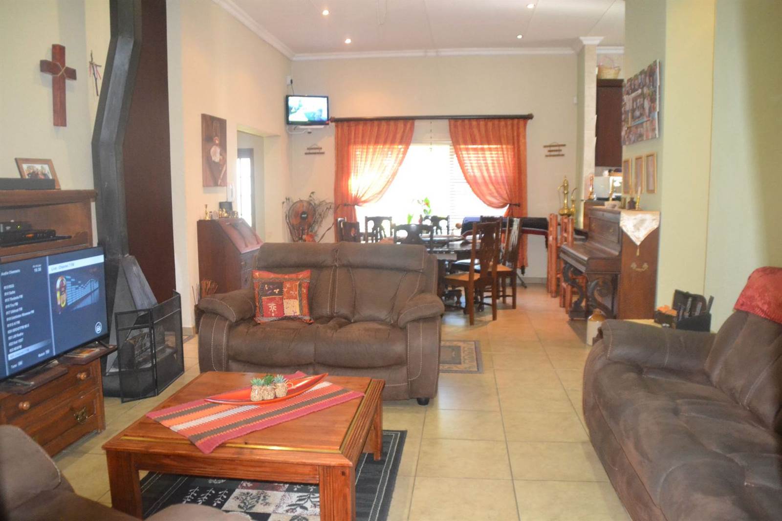 3 Bed House in Fochville photo number 14