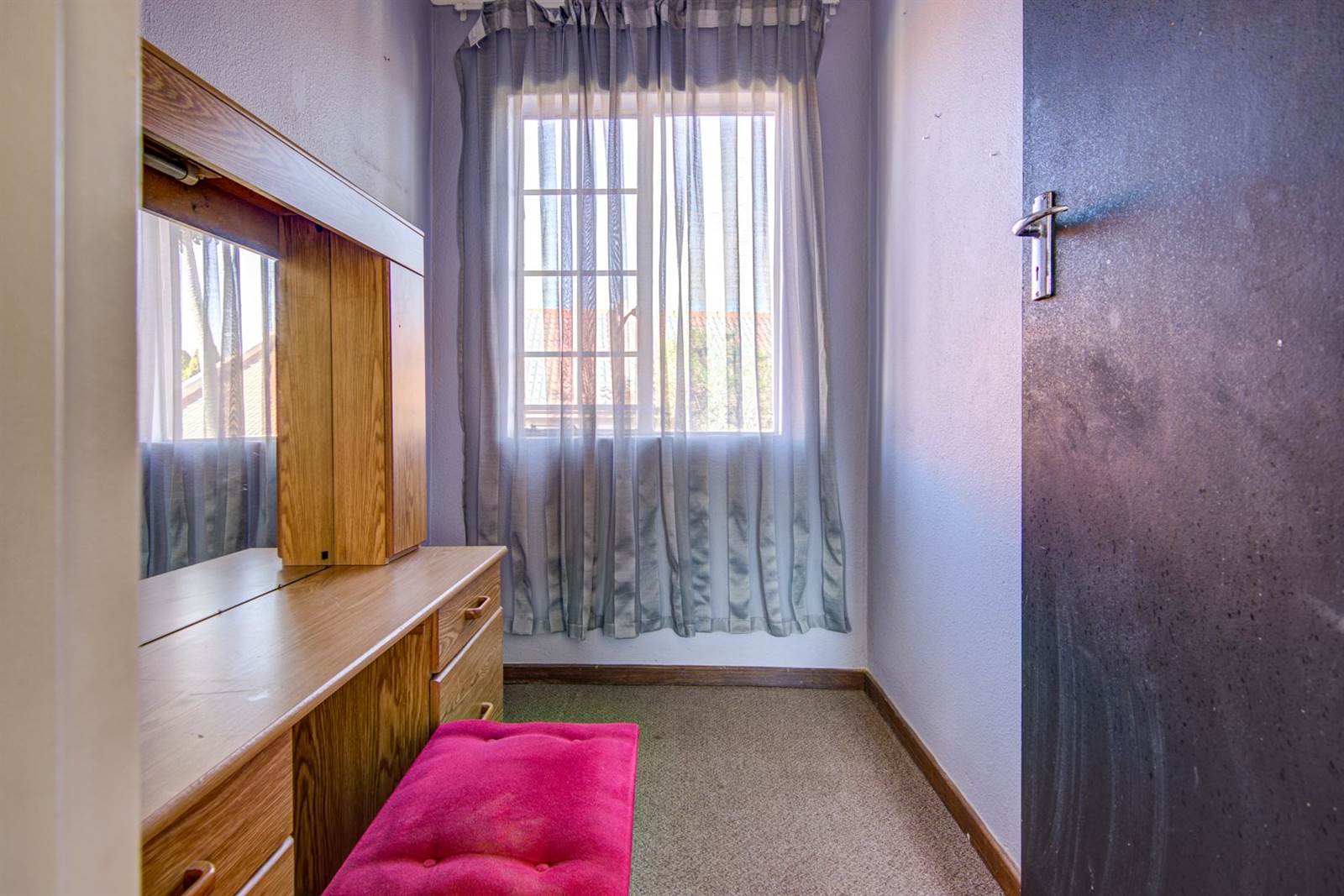 1 Bed Apartment in Glen Marais photo number 16
