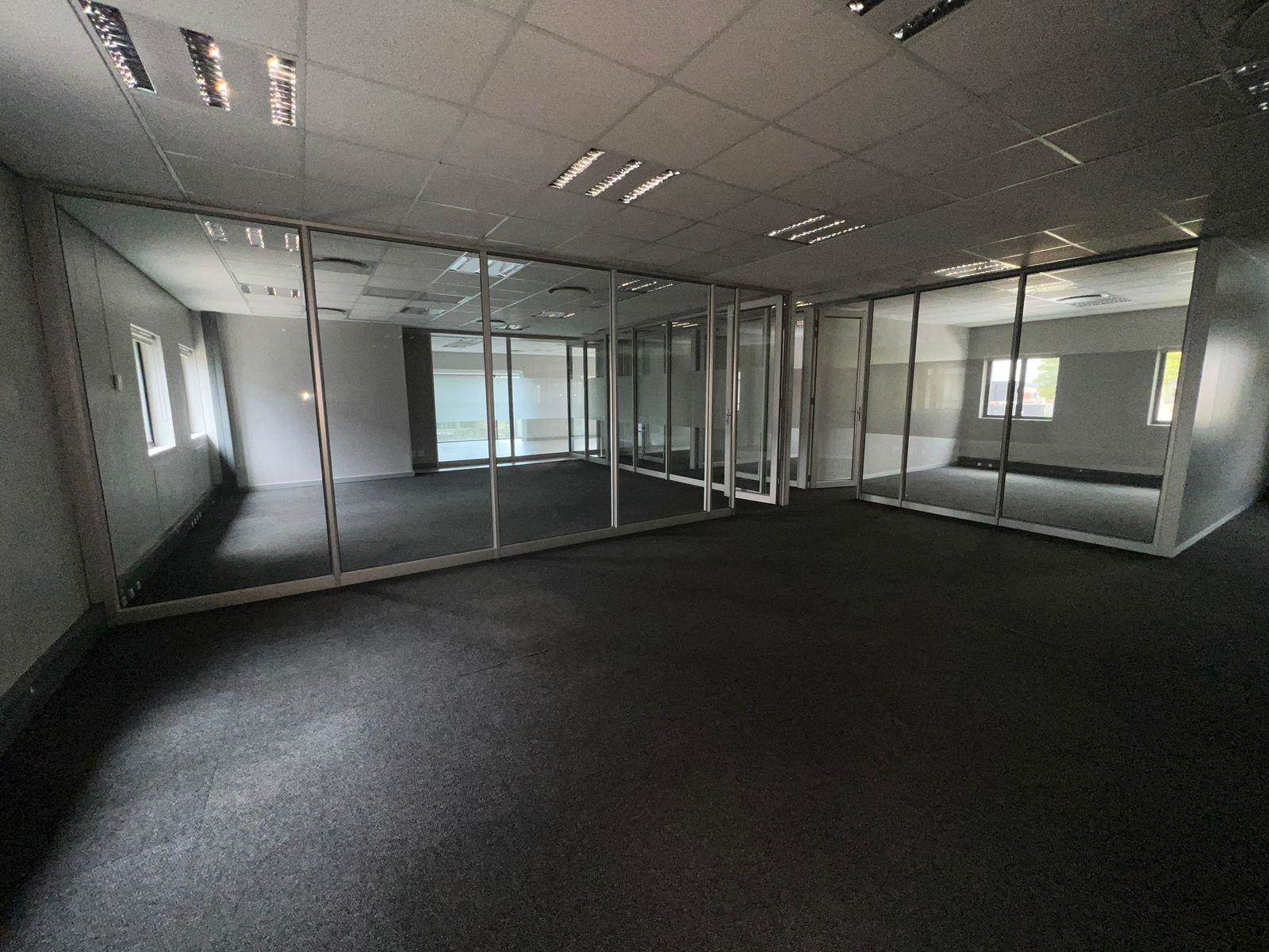 584  m² Commercial space in Strubens Valley photo number 17