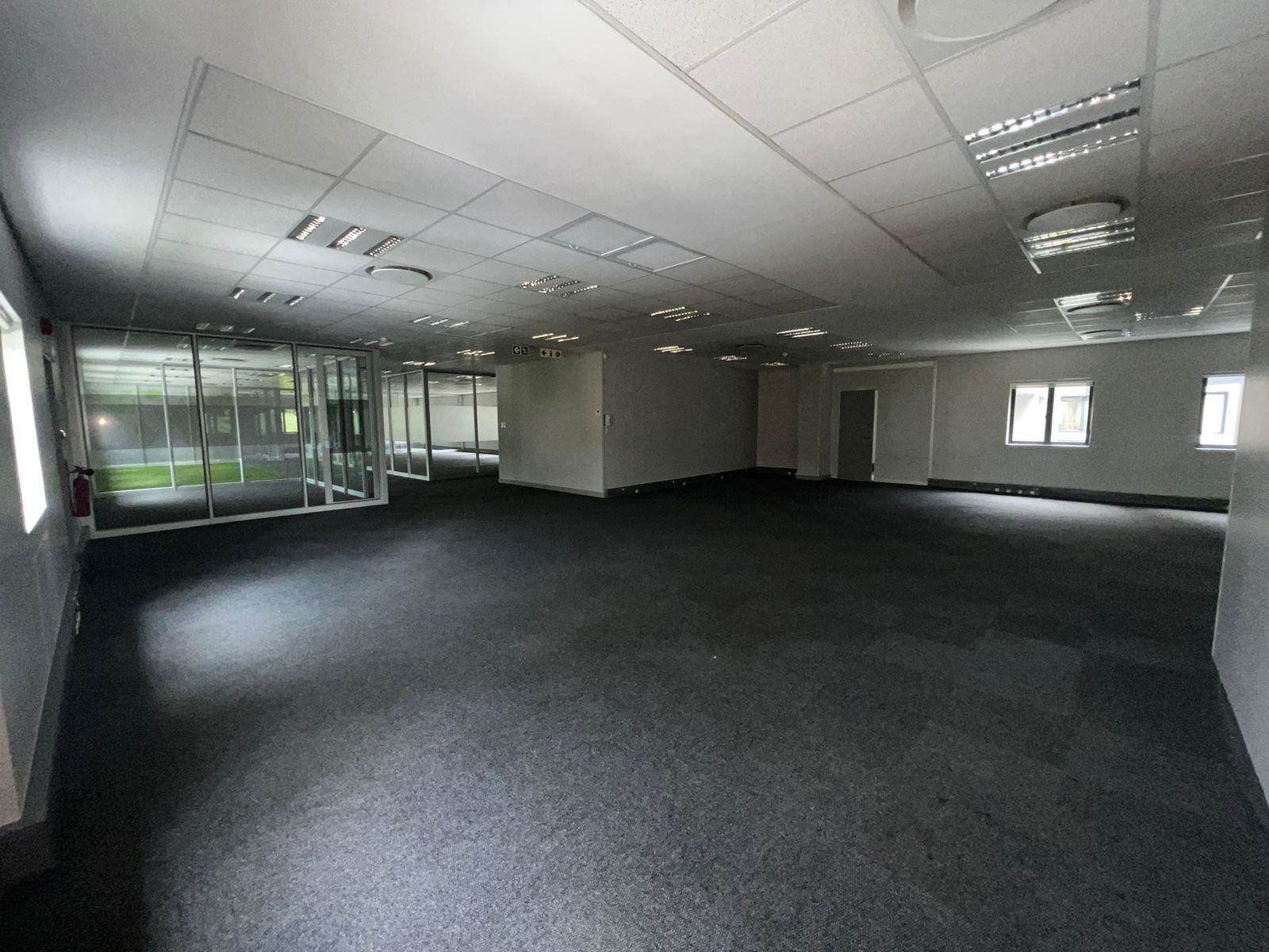 584  m² Commercial space in Strubens Valley photo number 15