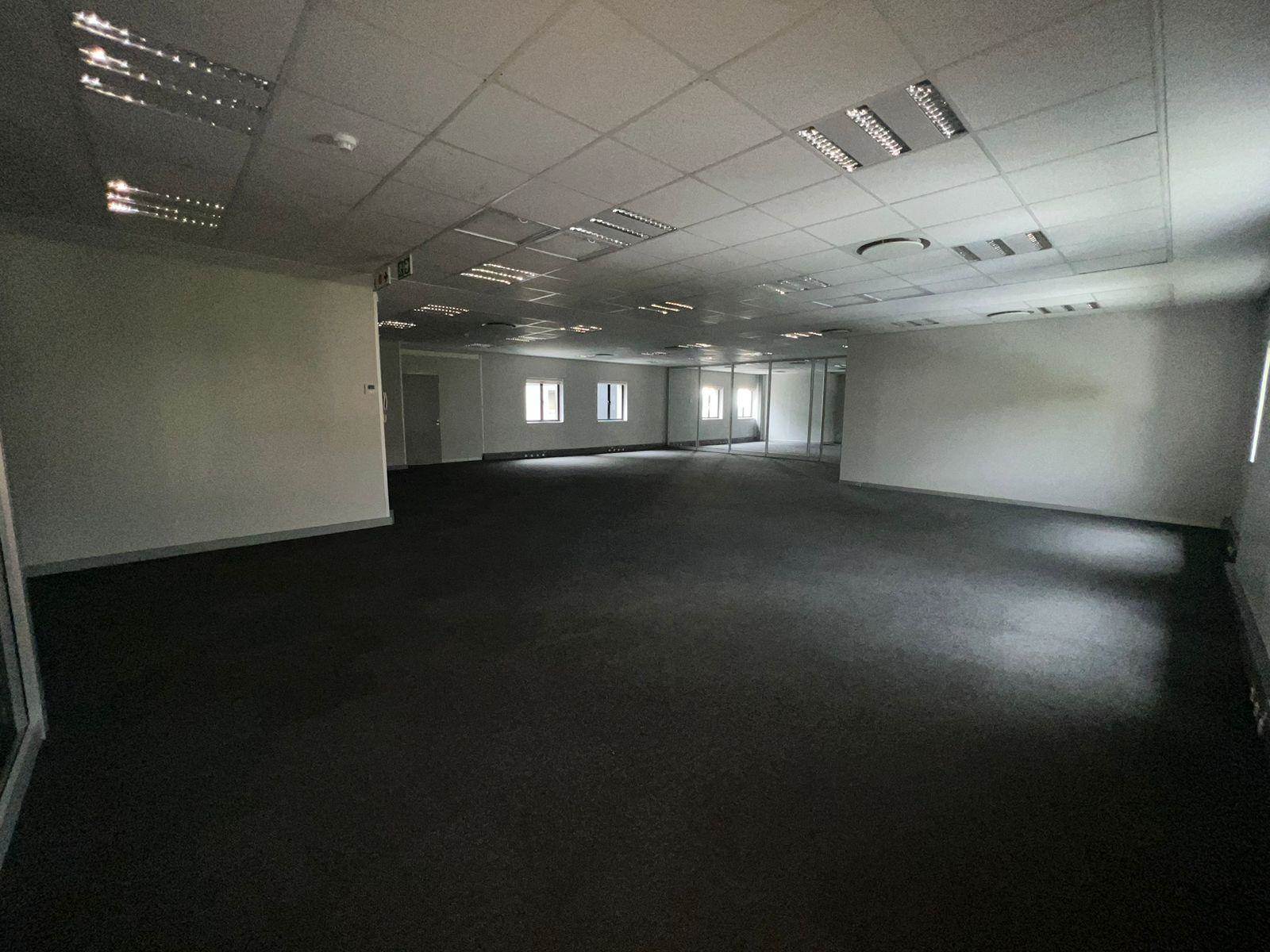 584  m² Commercial space in Strubens Valley photo number 12