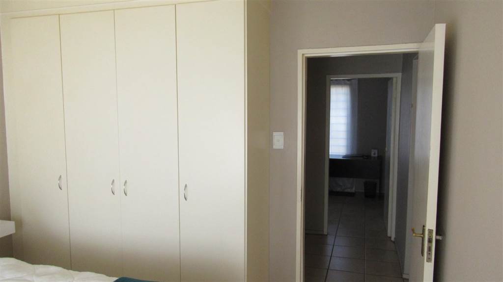 2 Bed Townhouse in Kleinfontein photo number 16