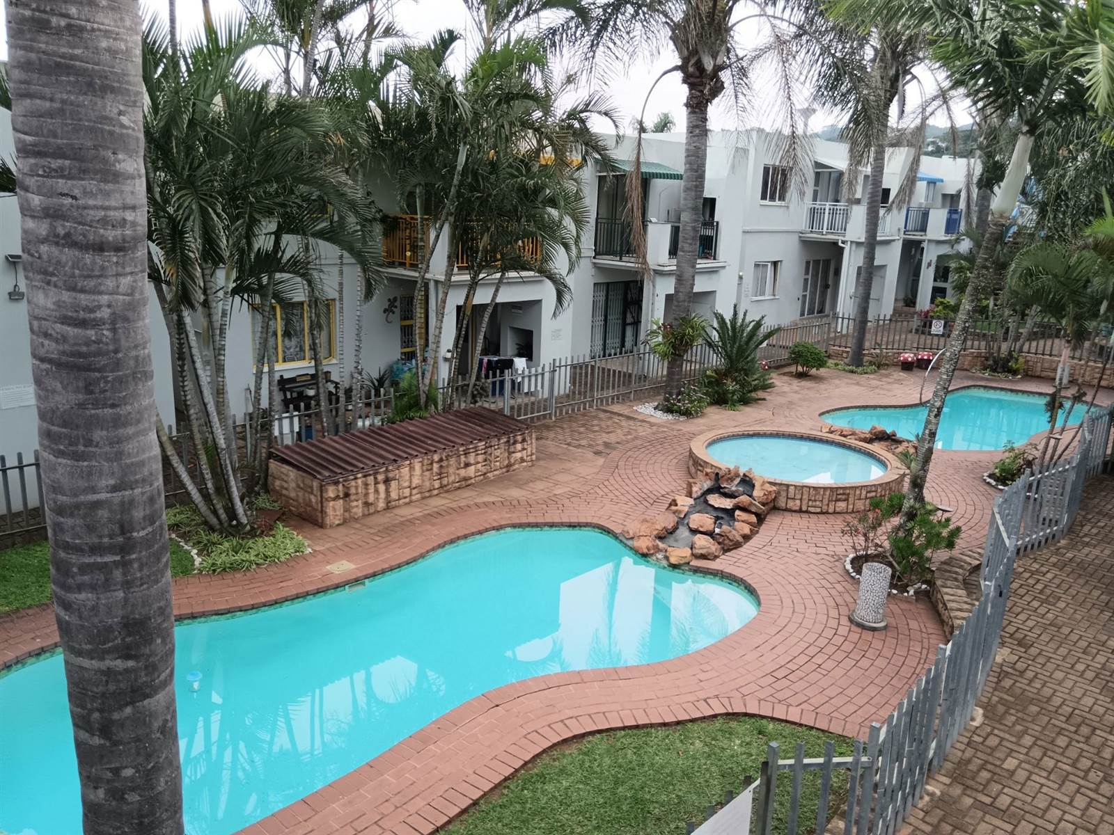 2 Bed Apartment in Scottburgh Central photo number 20