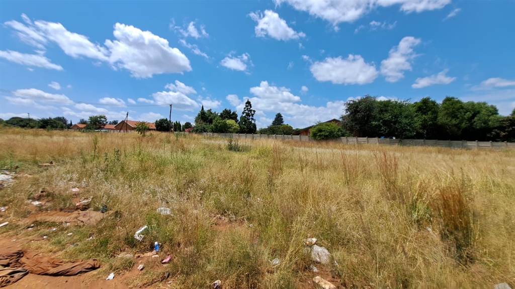 2855 m² Land available in Koster photo number 2