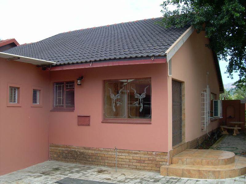 4 Bed House in Rustenburg photo number 1