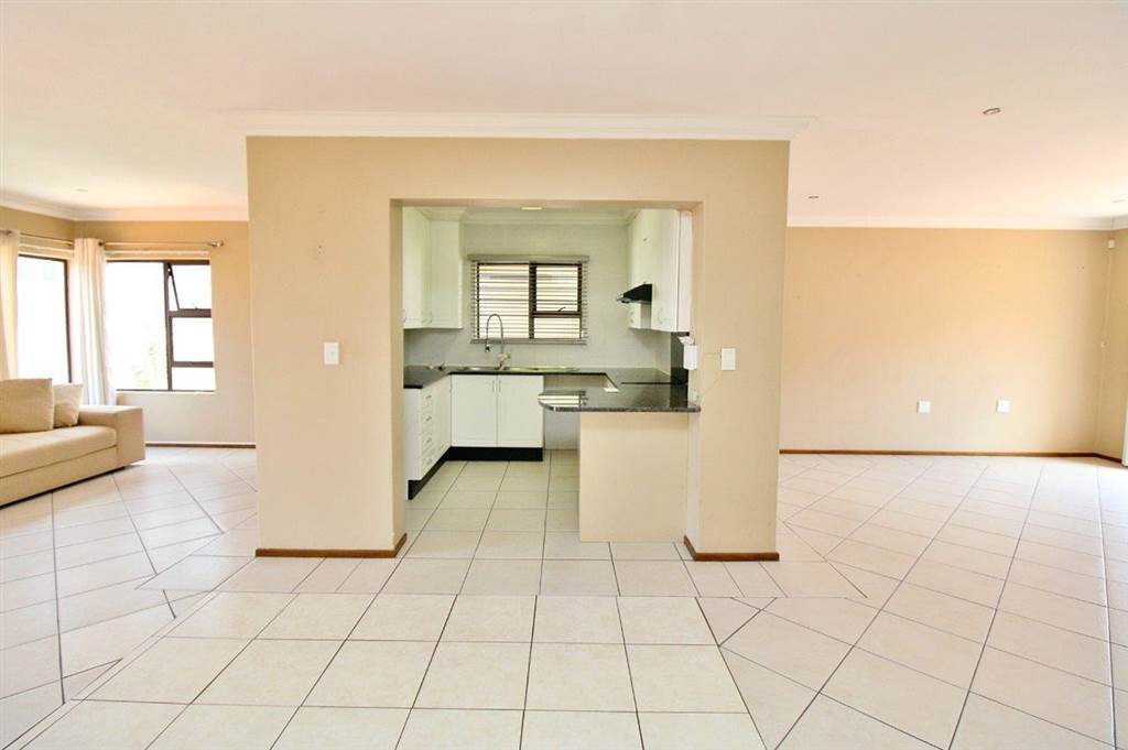 3 Bed Apartment in Linksfield Ridge photo number 6
