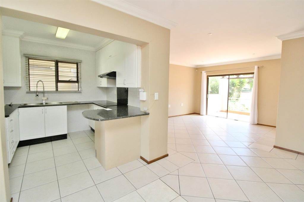 3 Bed Apartment in Linksfield Ridge photo number 3