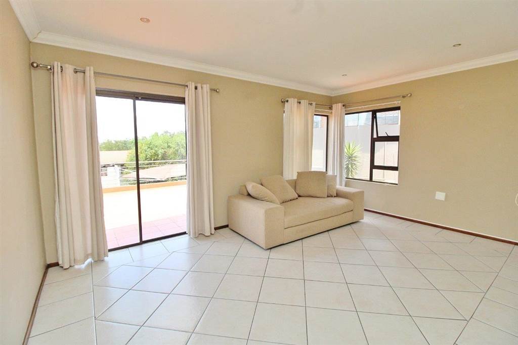 3 Bed Apartment in Linksfield Ridge photo number 8