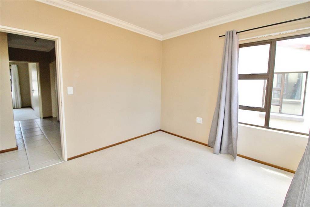 3 Bed Apartment in Linksfield Ridge photo number 18
