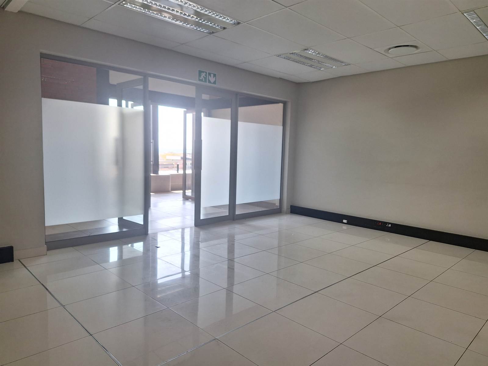 89  m² Commercial space in Randburg Central photo number 3