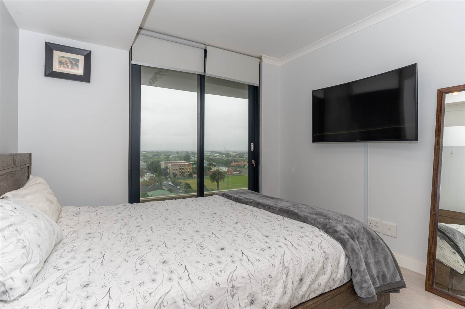 1 Bed Apartment in Observatory photo number 16
