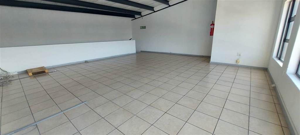 135  m² Commercial space in Spartan photo number 7