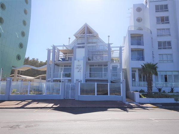 3 Bed Apartment in Strand South