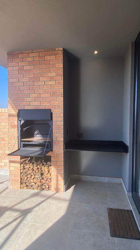 2 Bed Apartment in Benoni North photo number 17