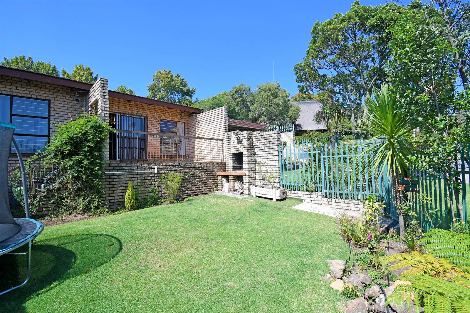 3 Bed Townhouse in Constantia Kloof photo number 27
