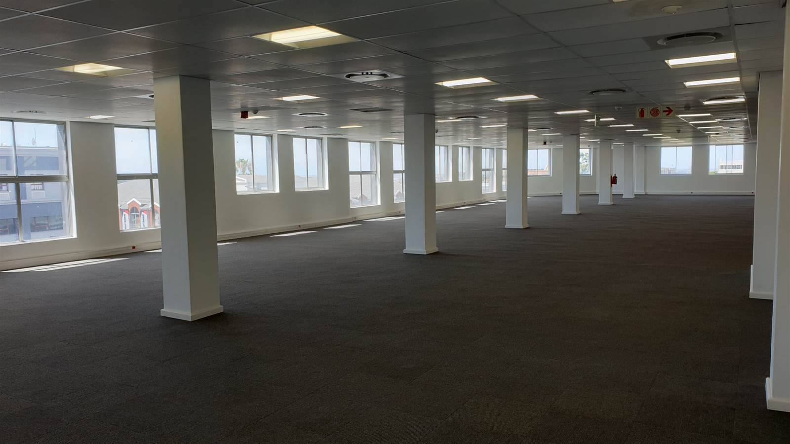 630  m² Commercial space in Bellville Central photo number 5