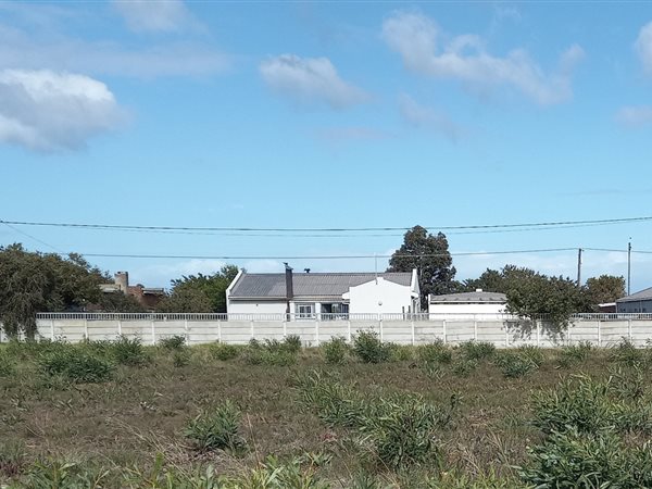 1 487 m² Land