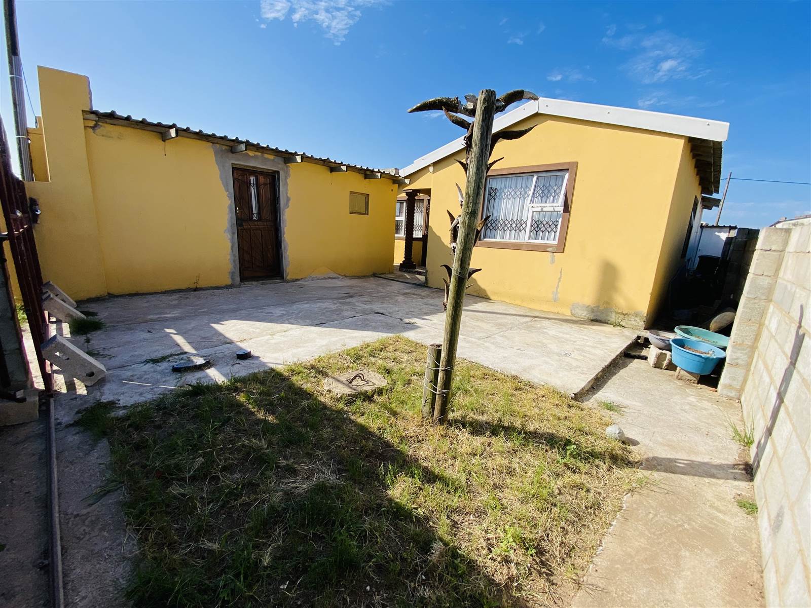 3 Bed House in Port Elizabeth Central photo number 17