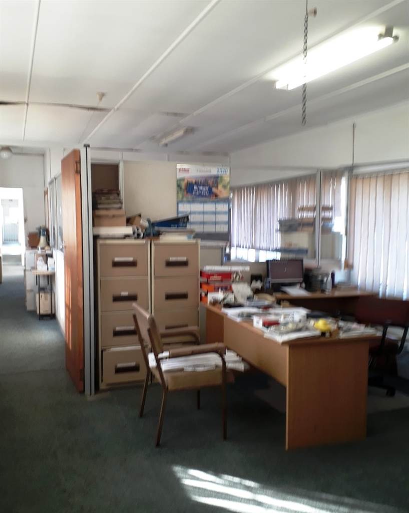 112  m² Commercial space in Pinetown Central photo number 5