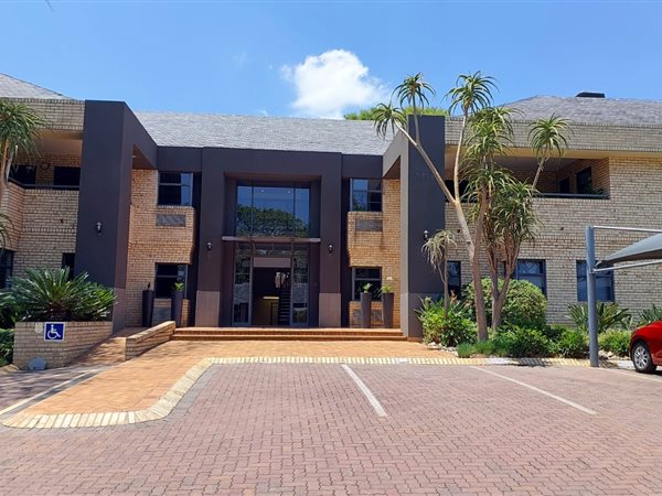 208.5  m² Commercial space in Bryanston