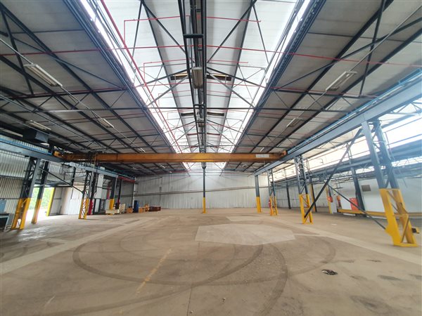 3251  m² Industrial space