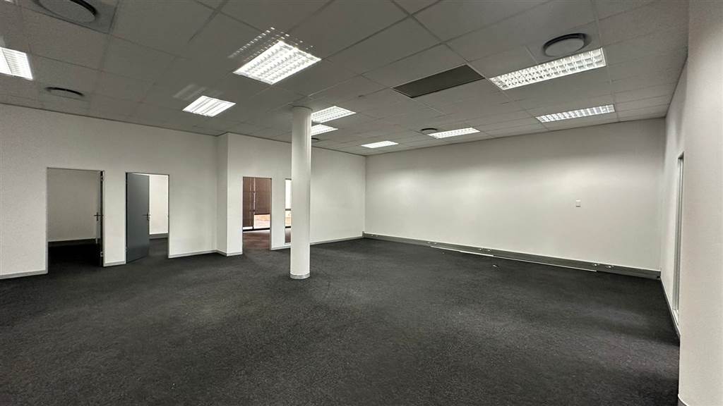 278  m² Commercial space in Highveld photo number 2