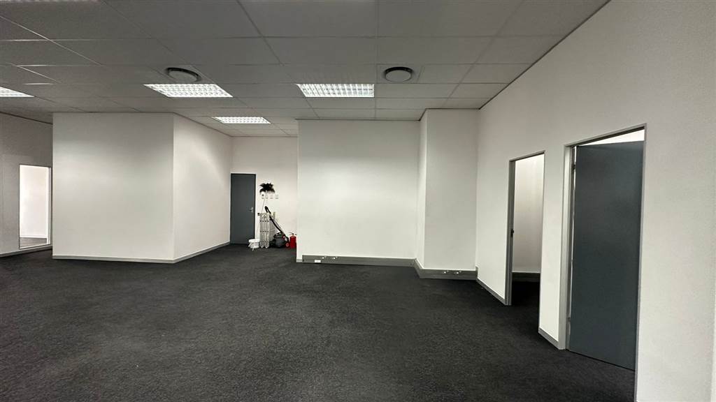 278  m² Commercial space in Highveld photo number 5