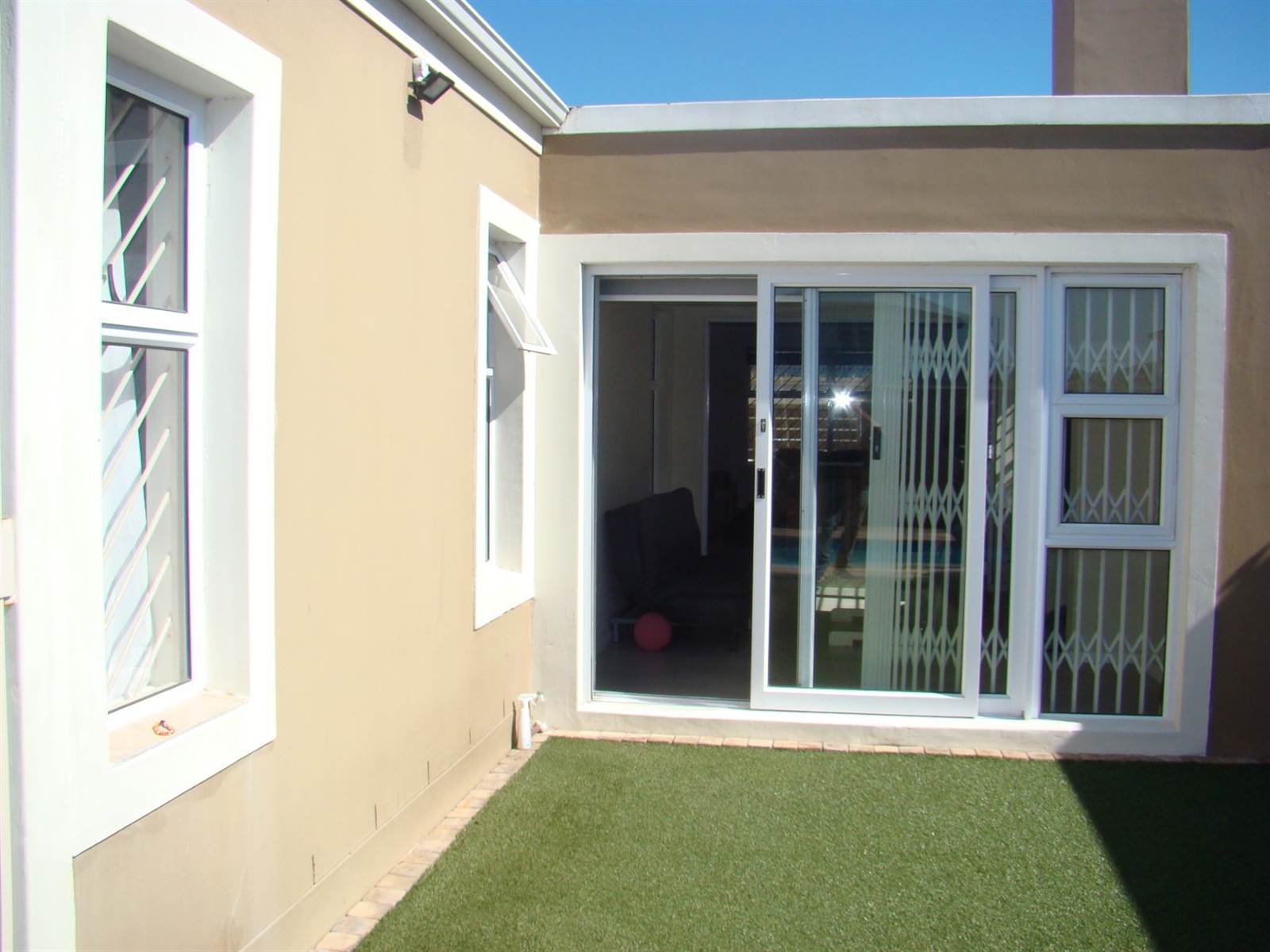 3 Bed House in Parklands North photo number 15