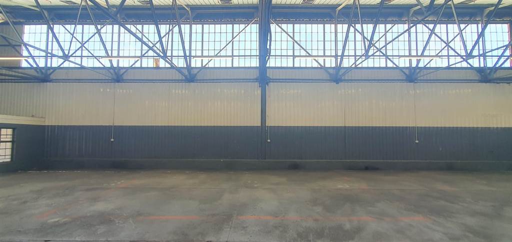 355  m² Industrial space in City Deep photo number 9