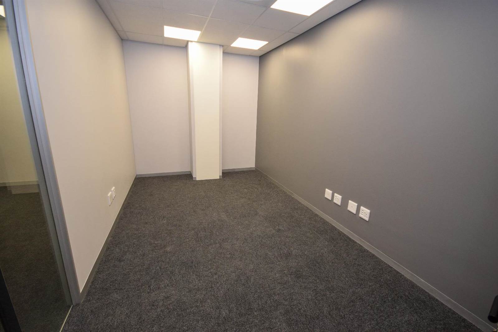 112  m² Office Space in Eden photo number 12