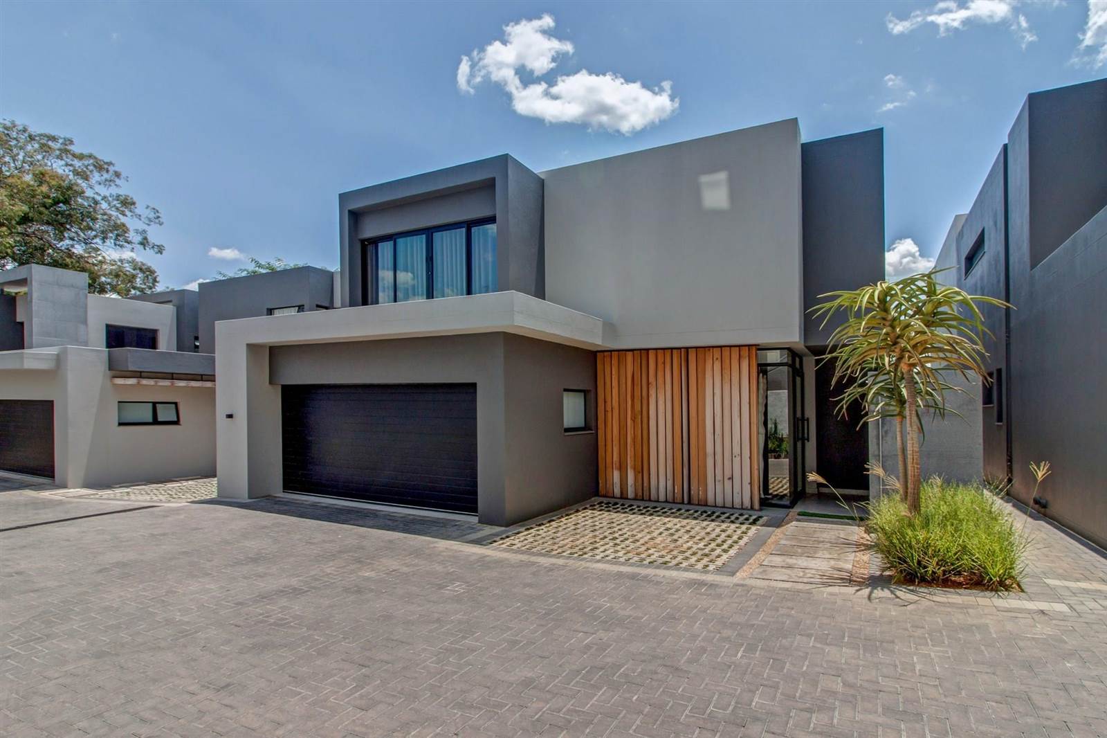 4 Bed Cluster in Craighall photo number 1