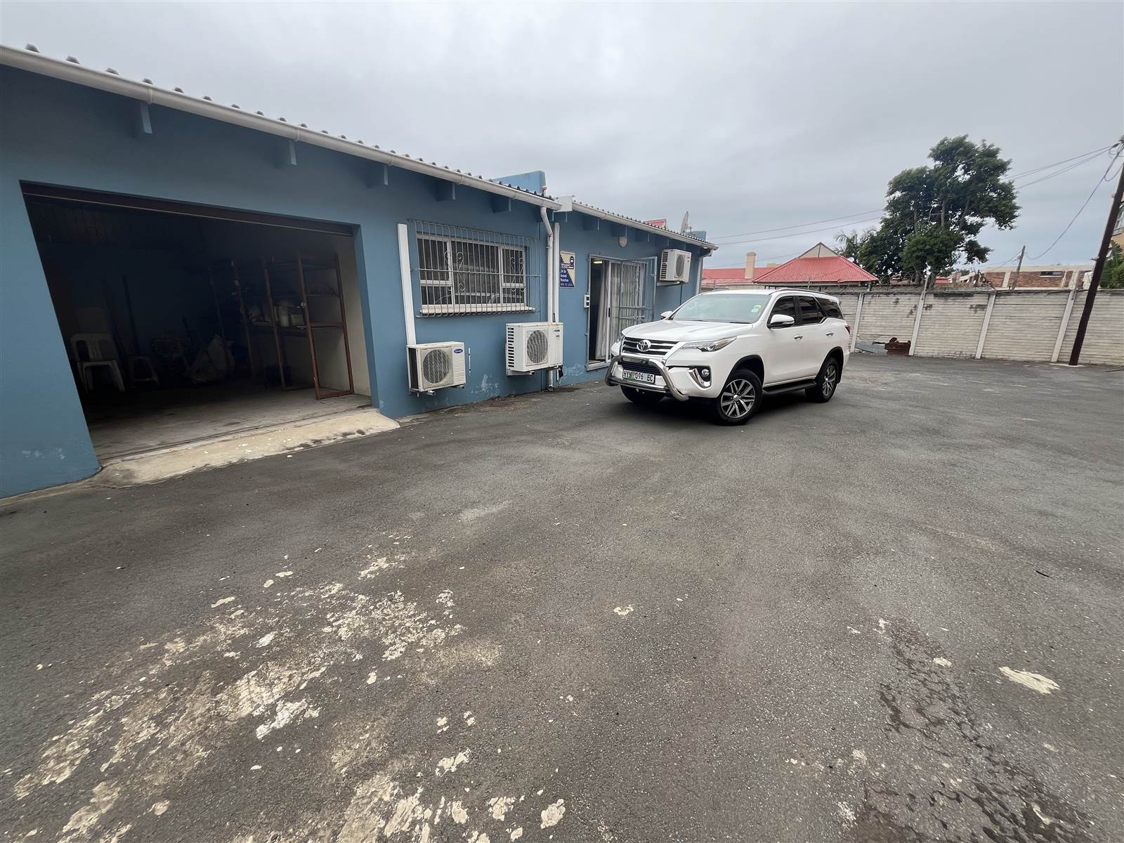 320  m² Commercial space in Southernwood photo number 13