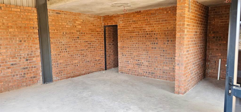 275  m² Commercial space in Lydenburg photo number 4
