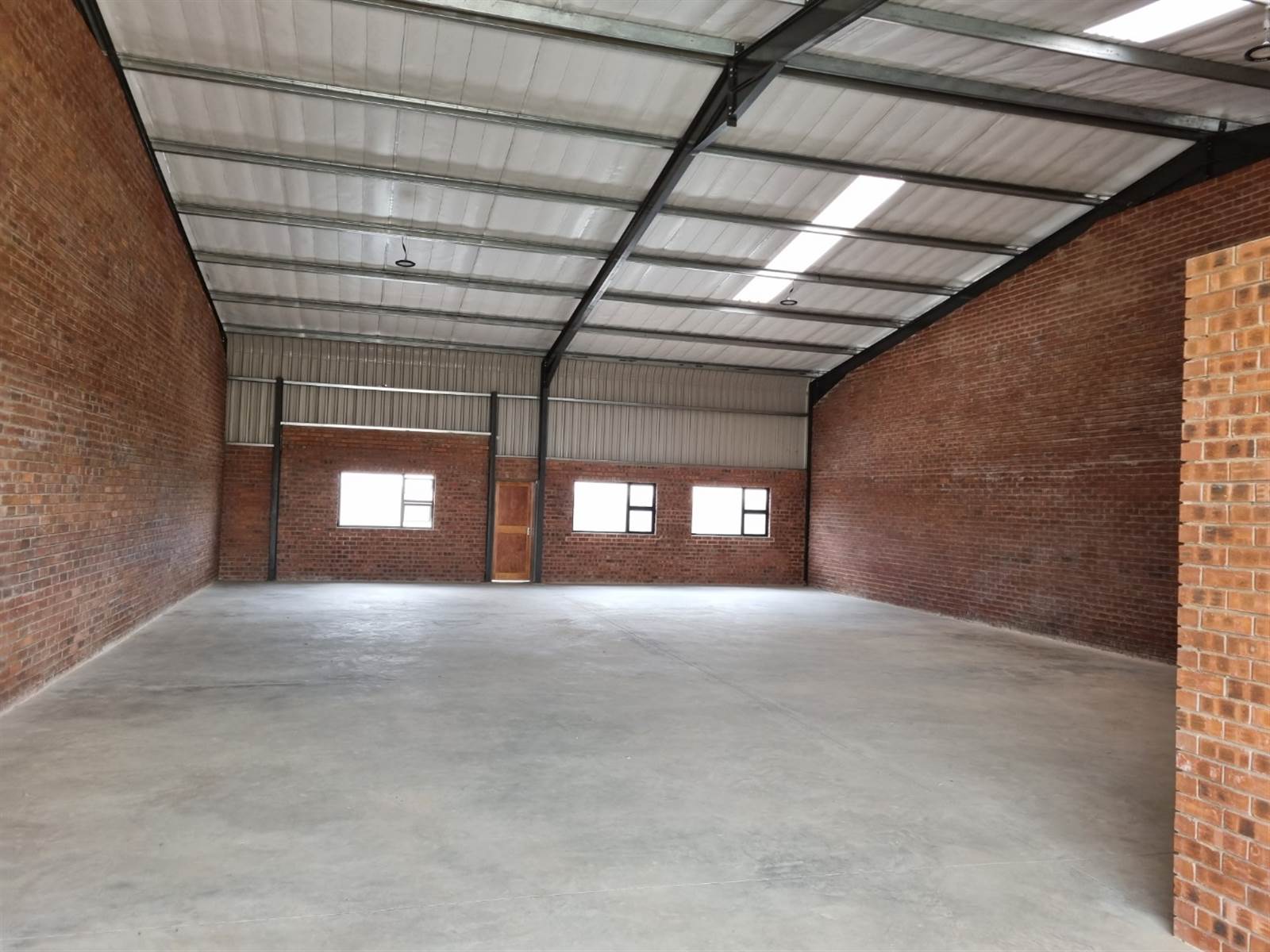 275  m² Commercial space in Lydenburg photo number 6