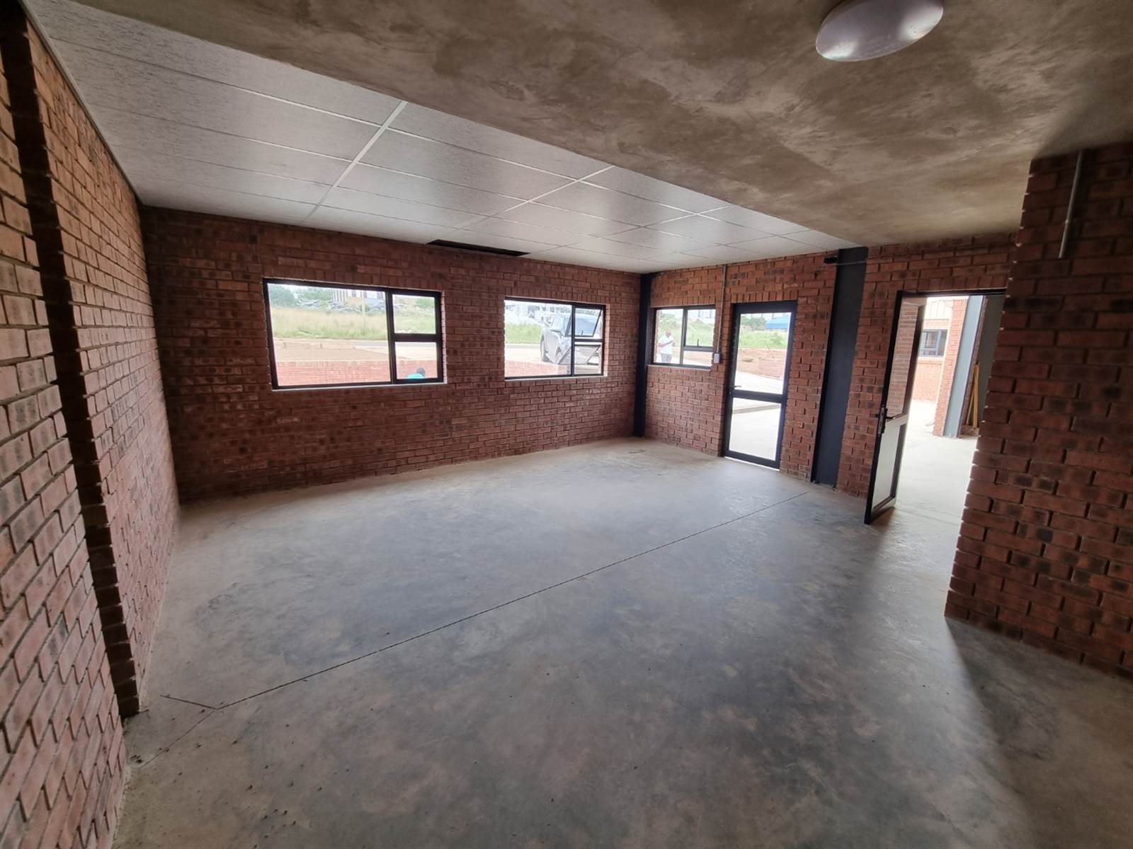 275  m² Commercial space in Lydenburg photo number 10