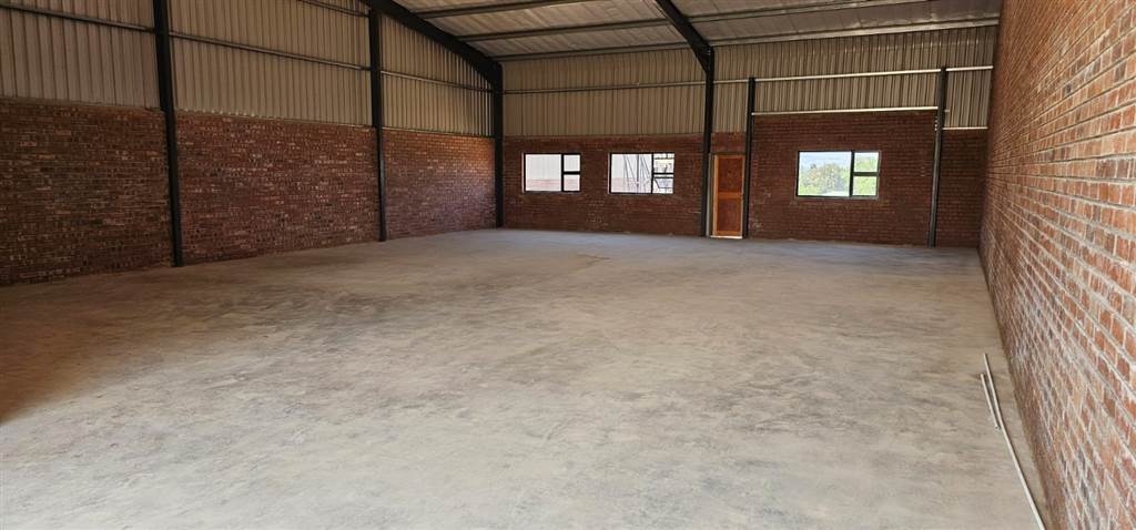 275  m² Commercial space in Lydenburg photo number 5