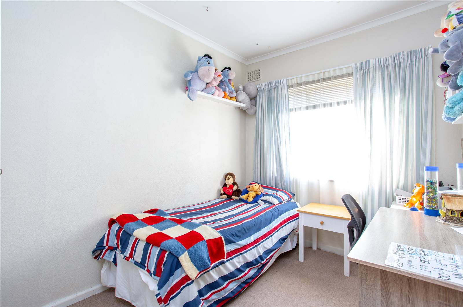 3 Bed House in Plumstead photo number 9