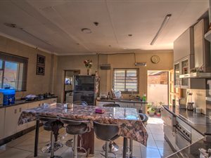 5 Bed House in Mackenzie Park