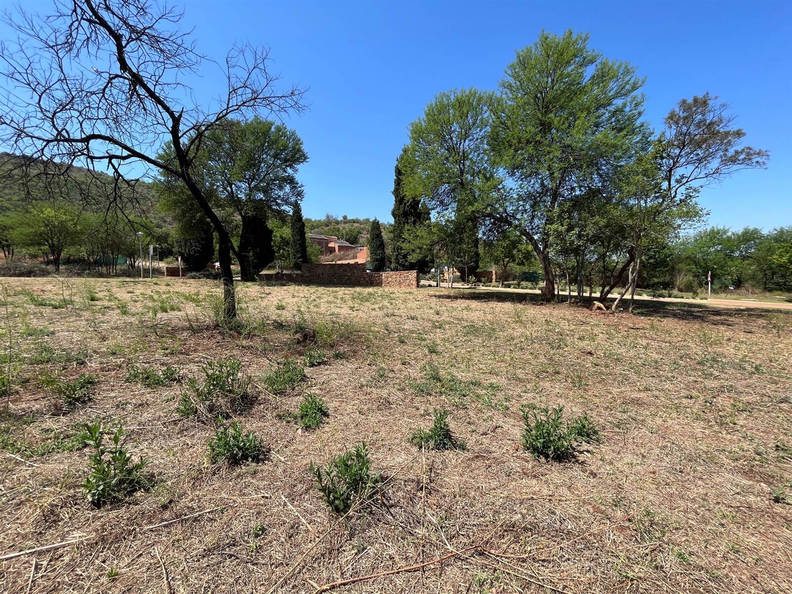858 m² Land available in Hartbeespoort Dam photo number 6