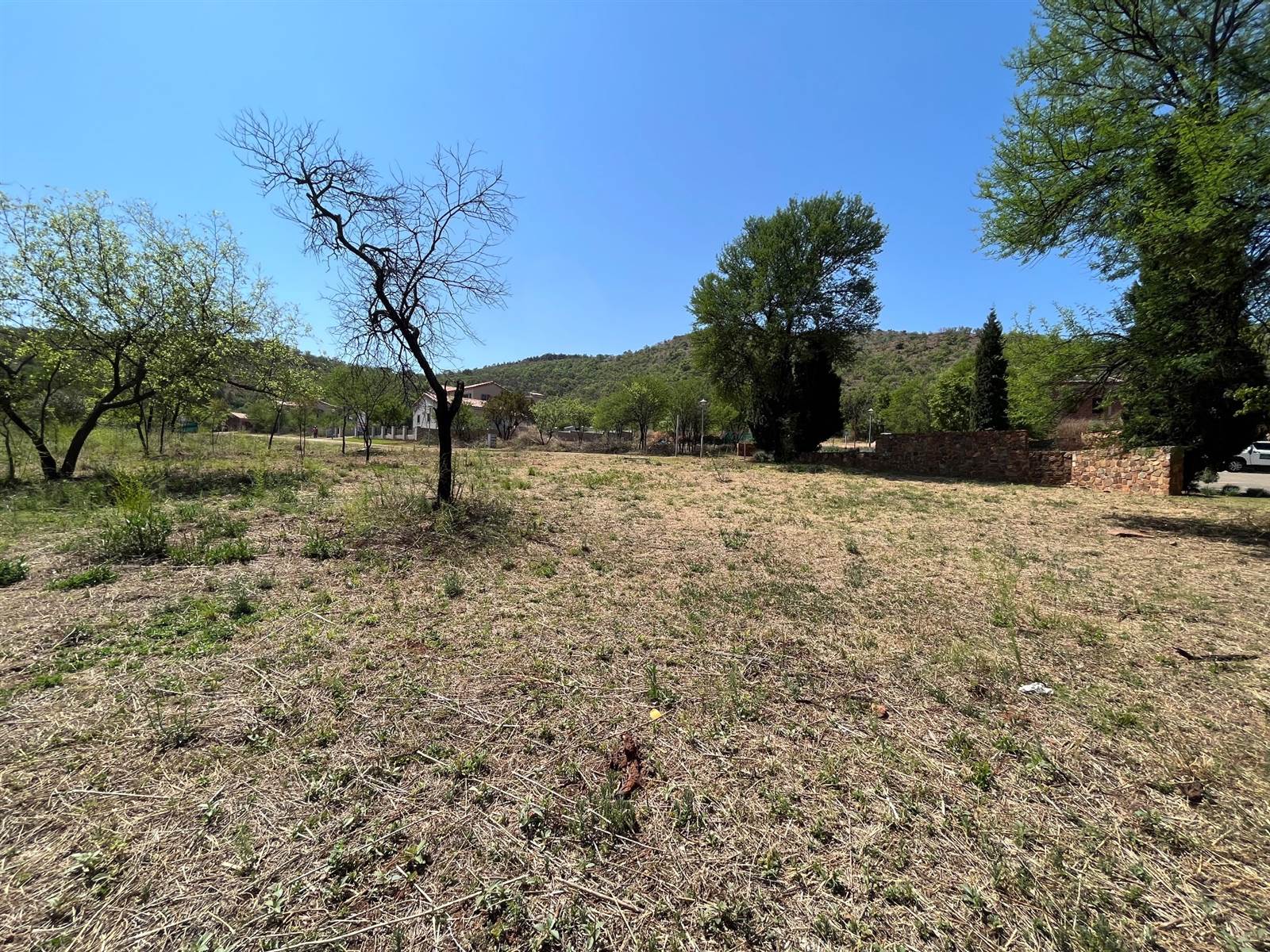 858 m² Land available in Hartbeespoort Dam photo number 5
