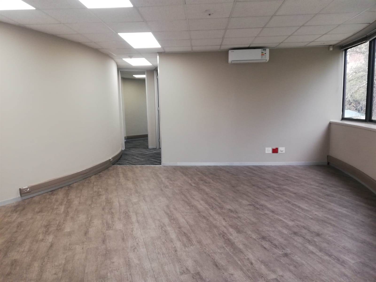 395.8  m² Commercial space in Woodmead photo number 28