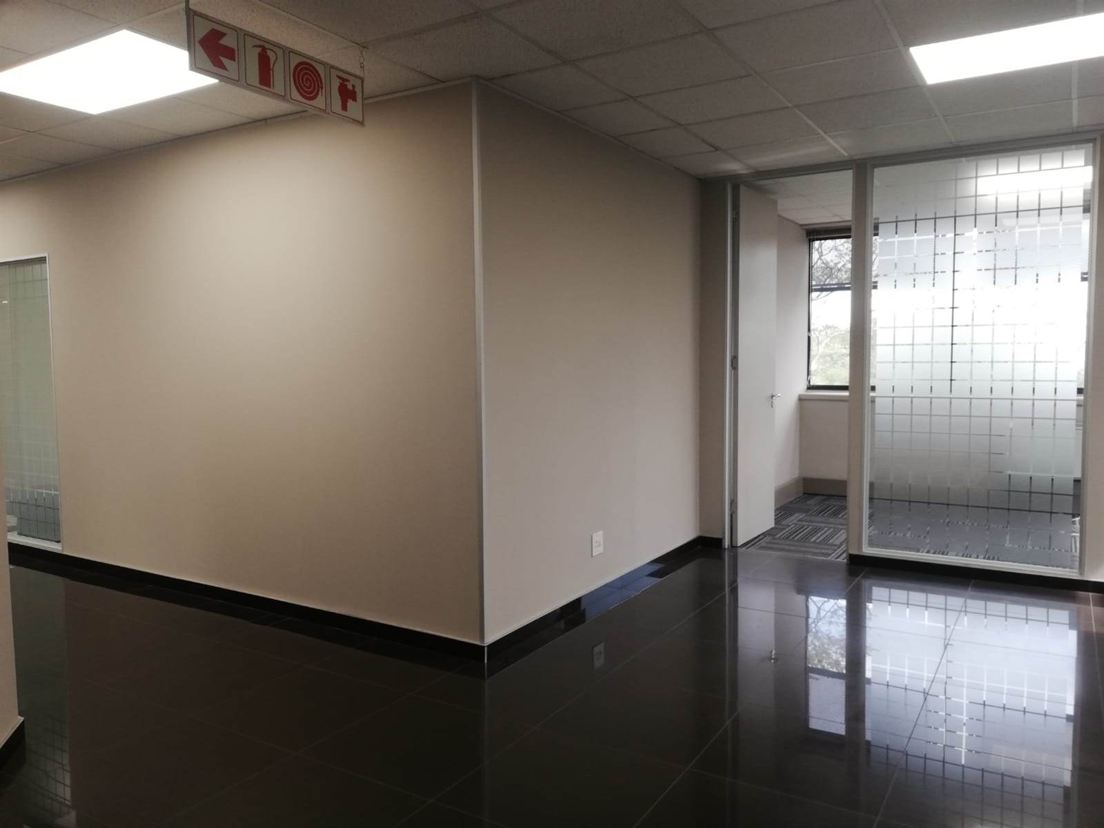 395.8  m² Commercial space in Woodmead photo number 9