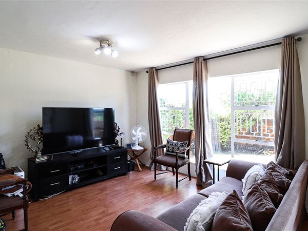 4 Bedroom Townhouse 4 Bedroom Townhouse
