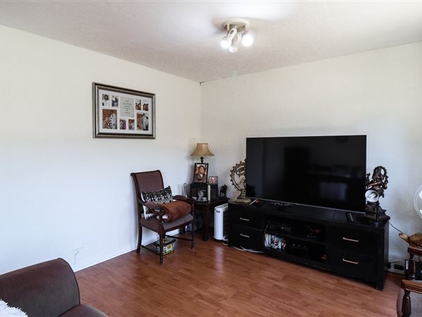 4 Bedroom Townhouse 4 Bedroom Townhouse