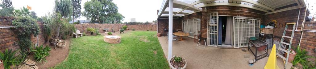 3 Bed Apartment in Brackendowns photo number 1