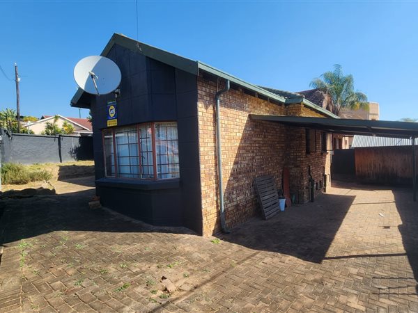 3 Bedroom House 3 Bedroom House