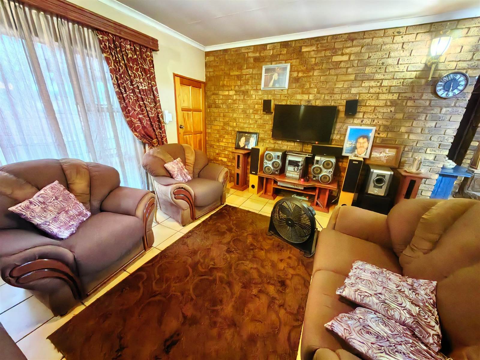 3 Bed House in Pretoria Gardens photo number 3