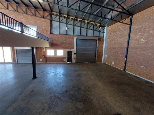 800  m² Industrial space