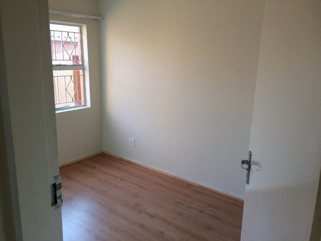 2 Bed Apartment in Vorna Valley photo number 4